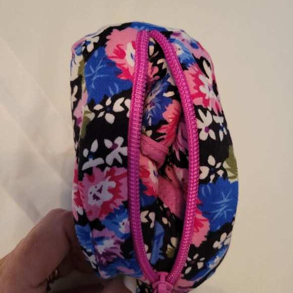 NEW Snoozies Slippers in bag - size XL - Picture 4 of 4